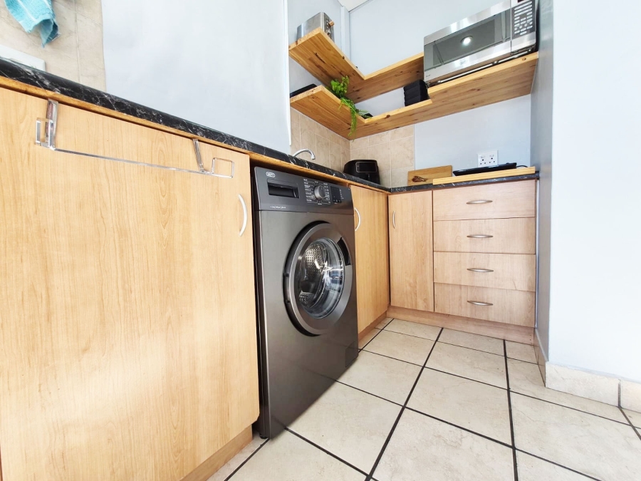 To Let 2 Bedroom Property for Rent in Hoog En Droog Western Cape